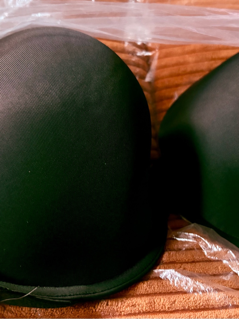 Victoria's Secret Black Bra 40DD NWT